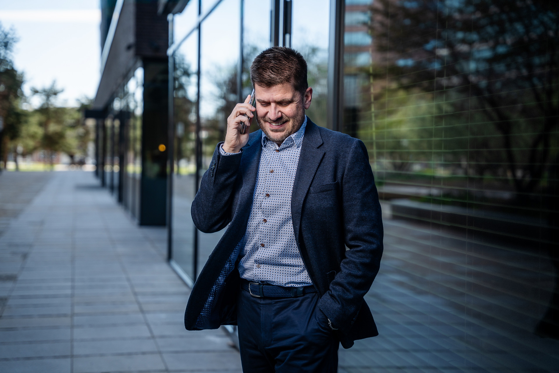 Telefonické jednání makléře REMAX Delta